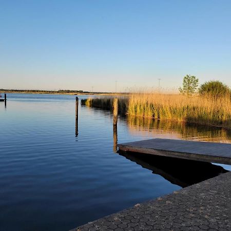 ホテル 4 Sterne Dtv Floating House Kröslin エクステリア 写真