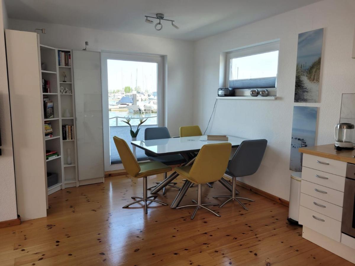 ホテル 4 Sterne Dtv Floating House Kröslin エクステリア 写真
